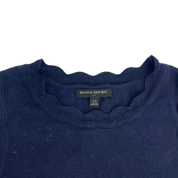 Banana Republic Factory Women’s Blue Sleeveless Scallop Hem Tank Sweater Size XS - Picture 4 of 8